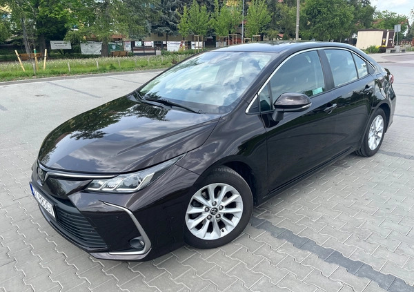 Toyota Corolla cena 73000 przebieg: 95000, rok produkcji 2019 z Warszawa małe 67